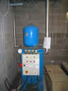 heating system pressurisation vessel_r1.jpg (450974 bytes)